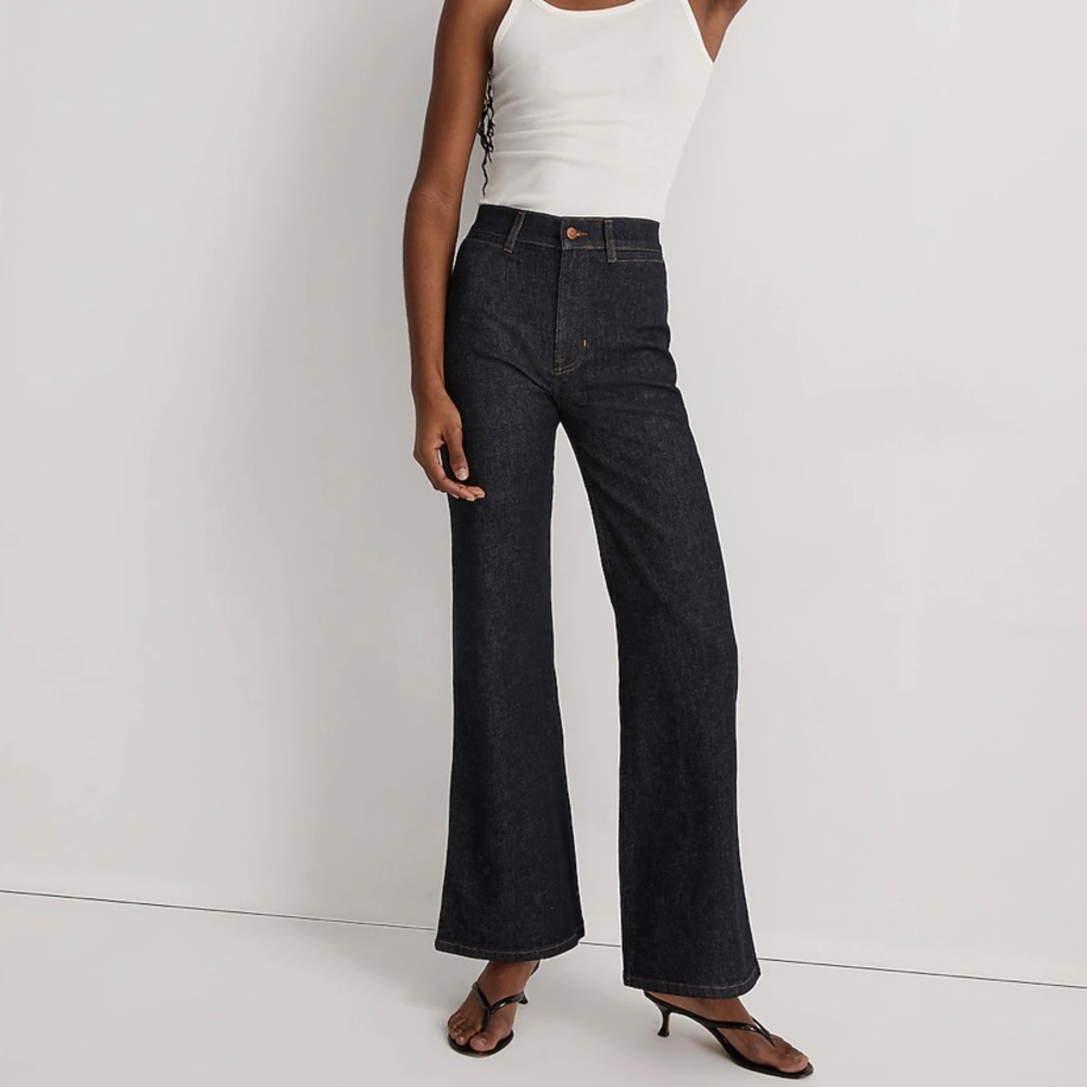 Madewell Petite 11" High-Rise Flare Jeans in Durland Wash size 23p